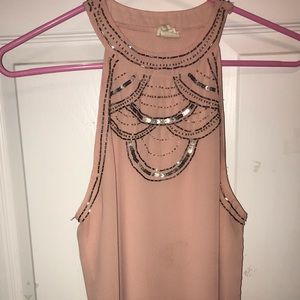 Detailed light pink top